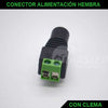 Detalle del conector hembra jack de alimentación con clema trasera 